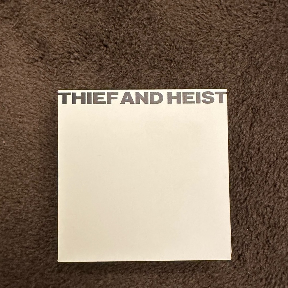Thief And Heist 18k gold bracelet - Picture 5 of 10
